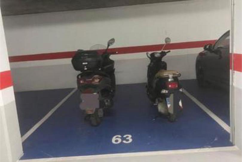 Garage for rent in Palmas Altas, Sevilla Capital - image 1 Photo 1 of Garage for rent in Palmas Altas, Sevilla Capital