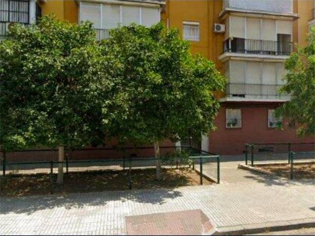 Piso en Venta en Calle Tamarguillo, 19 en El Plantinar – Avda. La Paz - El Juncal