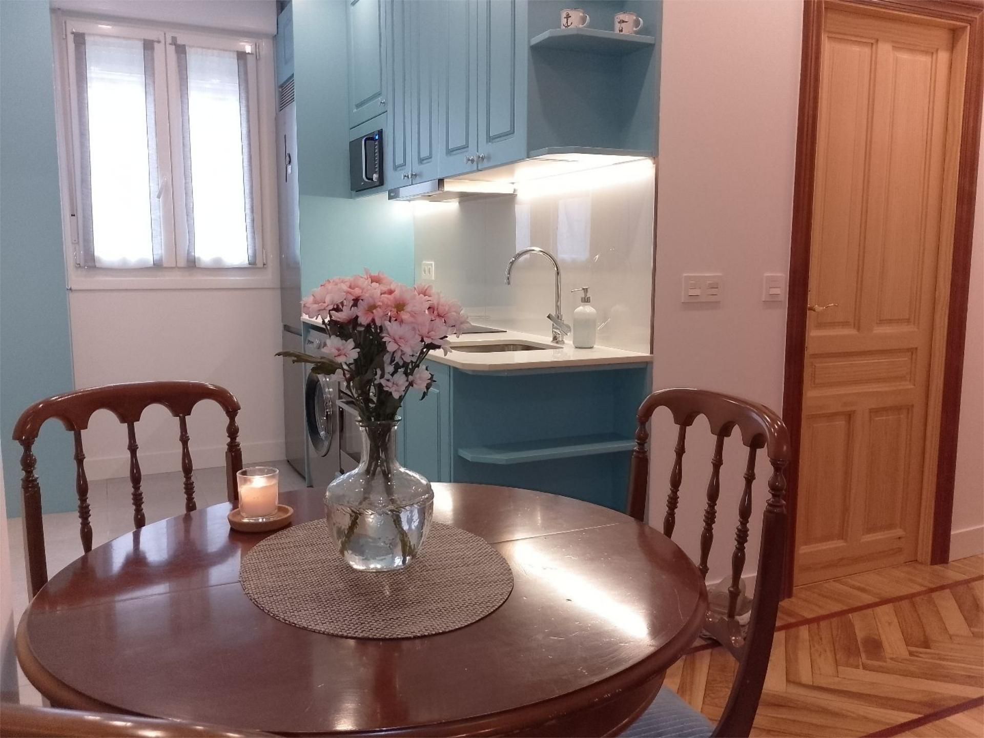 Kitchen of Flat to rent in Bilbao   with Heating, Parquet flooring and Furnished