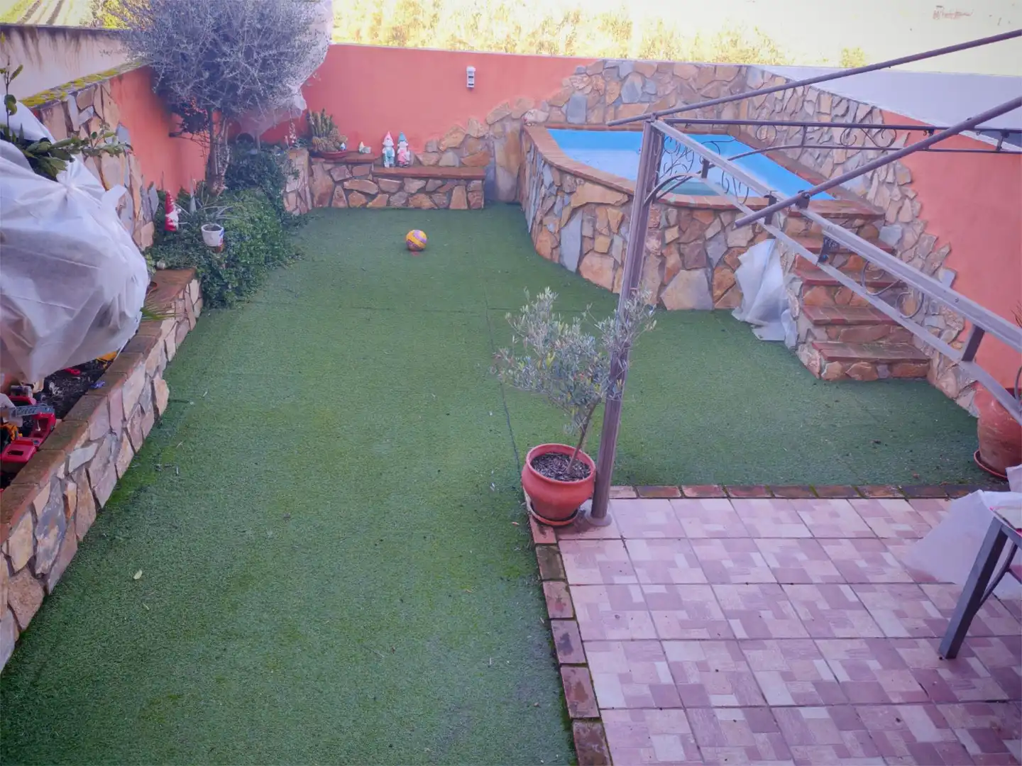 Casa adosada en venda a Vial de la Vega, 226, Belicena Jardí de Casa adosada en venda en Vegas del Genil amb Terrassa, Piscina i Balcó