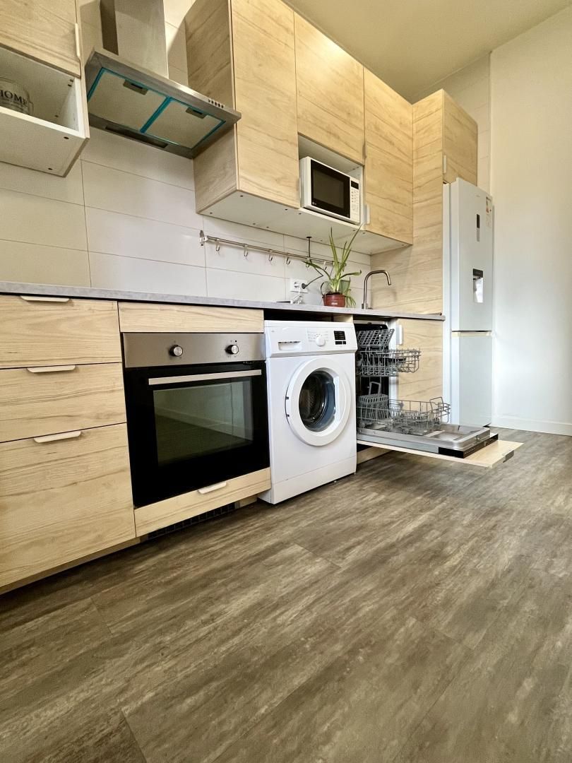 Cocina de Piso en venta en  Madrid Capital con Aire acondicionado, Calefacción y Jardín privado