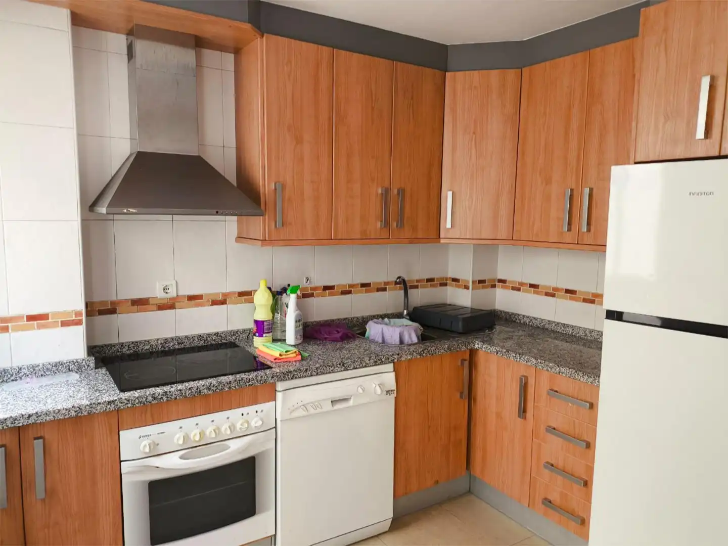Küche von Wohnung zur Miete in Armilla mit Klimaanlage, Heizung und Terrasse
