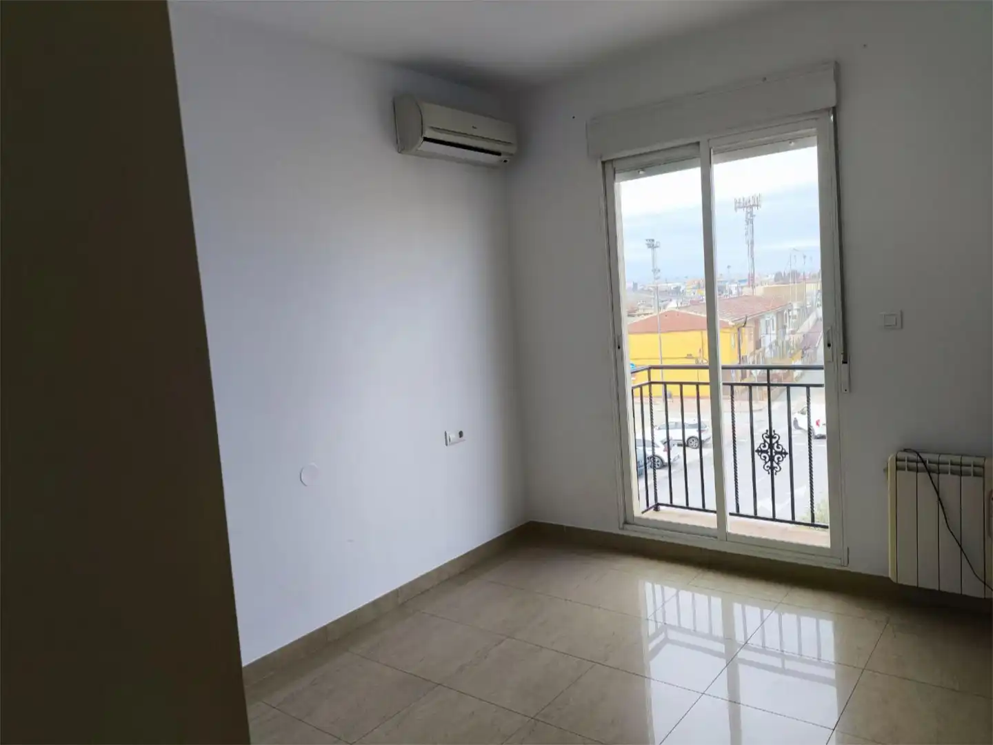 Schlafzimmer von Wohnung zur Miete in Armilla mit Klimaanlage, Heizung und Terrasse