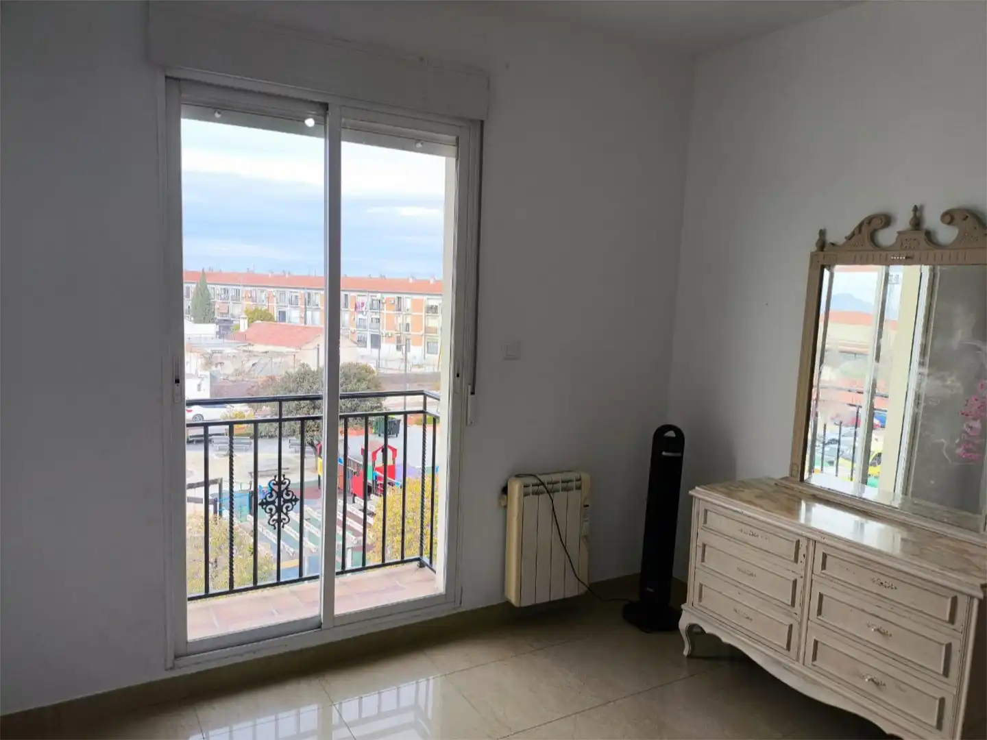 Schlafzimmer von Wohnung zur Miete in Armilla mit Klimaanlage, Heizung und Terrasse