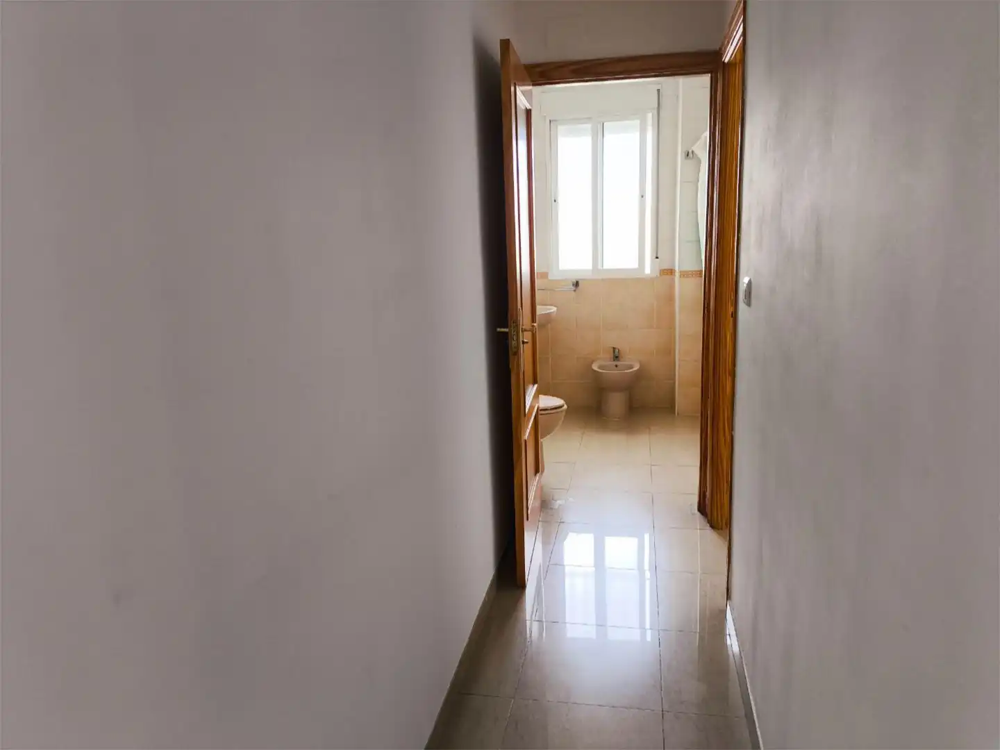 Badezimmer von Wohnung zur Miete in Armilla mit Klimaanlage, Heizung und Terrasse
