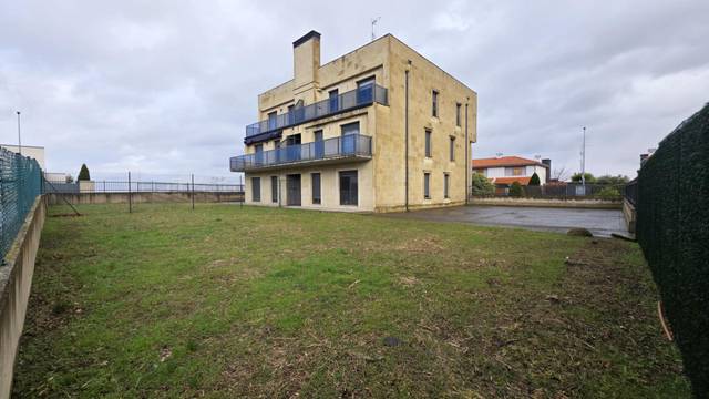 Planta baja en Venta en Calle Valdian, 25 en Cirueña