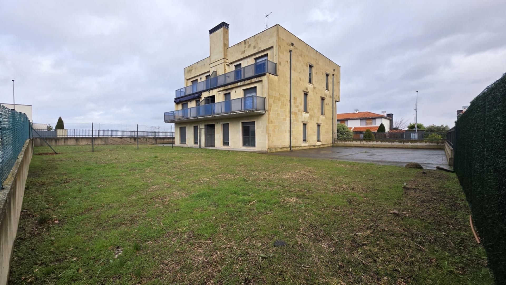 Vista exterior de Planta baja en venta en Cirueña con Calefacción, Jardín privado y Parquet