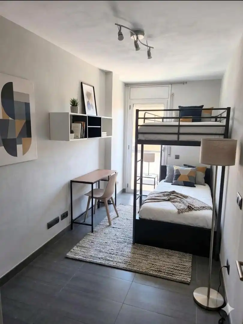 Wohnung zum Verkauf in Carrer Benviure, 22, Els Canons - Les Orioles - Can Paulet Schlafzimmer von Wohnung zum Verkauf in Sant Boi de Llobregat mit Möbliert