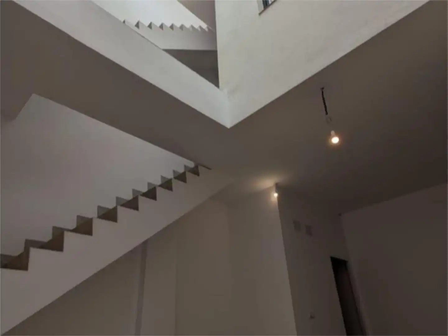 Piso en venta en Calle Niño Perdido, 6, Feria Piso en venta en Sevilla Capital con Aire acondicionado, Terraza y Piscina