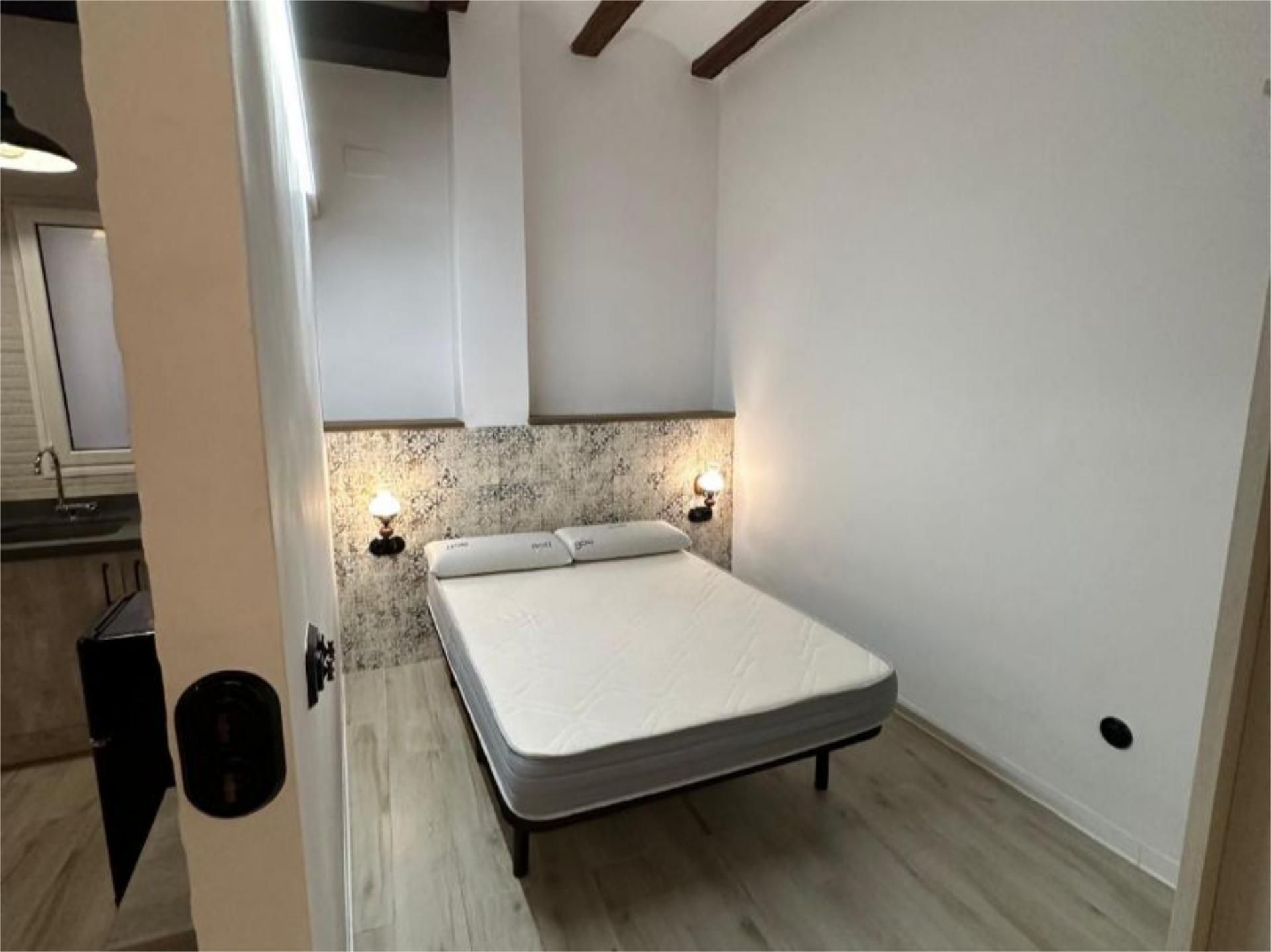 Dormitori de Apartament de lloguer en  Valencia Capital amb Aire condicionat i Balcó