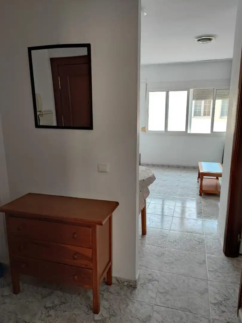 Apartamento de alquiler en Calle Garcerán, 26, Parque Ayala - Jardín de la Abadía - Huelín Habitación de Apartamento de alquiler en Málaga con Amueblado, Lavadora y Microondas