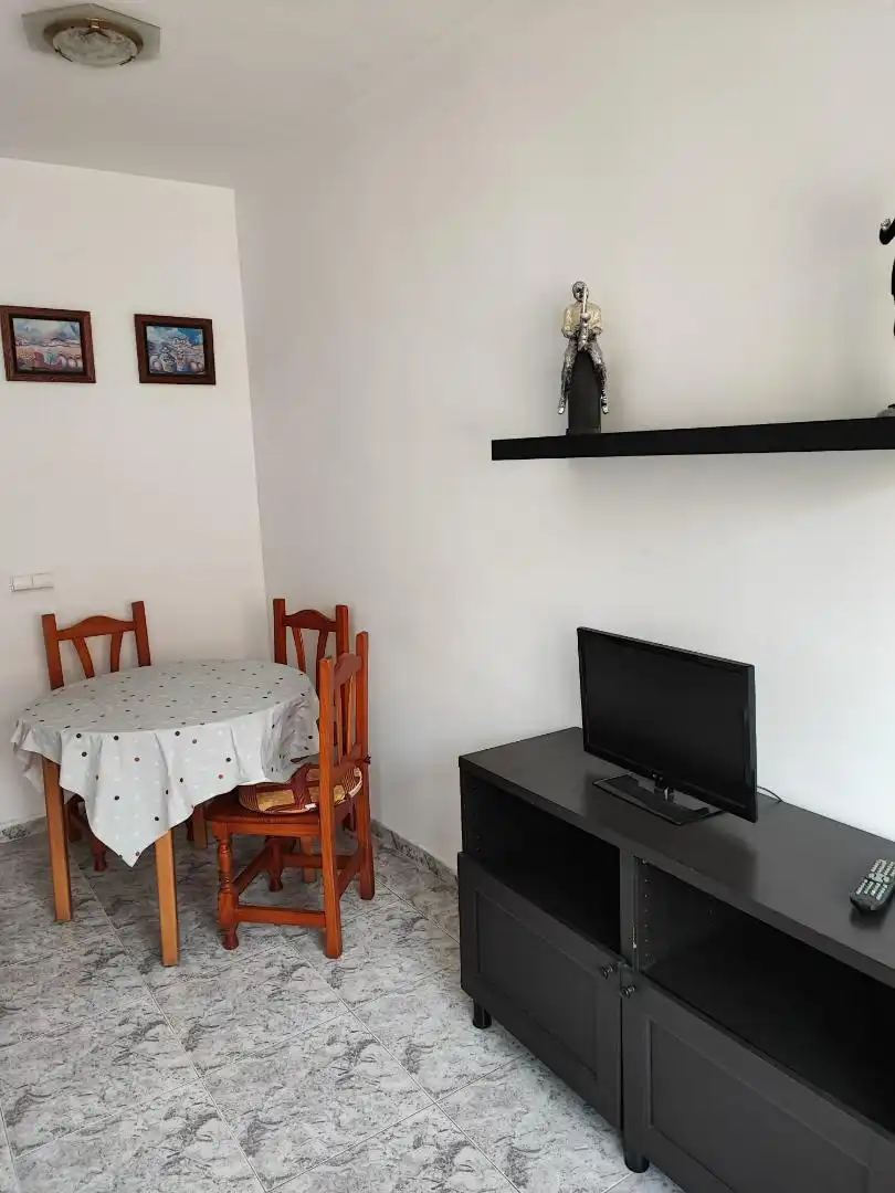 Apartamento de alquiler en Calle Garcerán, 26, Parque Ayala - Jardín de la Abadía - Huelín Comedor de Apartamento de alquiler en Málaga con Amueblado, Lavadora y Microondas