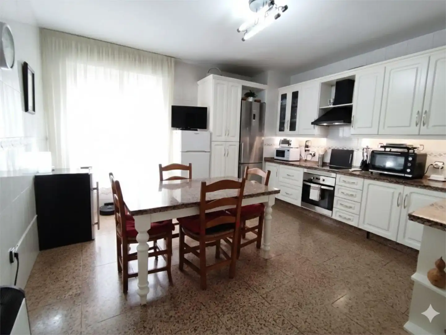 Casa adosada en venda a Calle Sagunto, 41, Sagunto - Edisol Cuina de Casa adosada en venda en Córdoba amb Aire condicionat, Calefacció i Terrassa