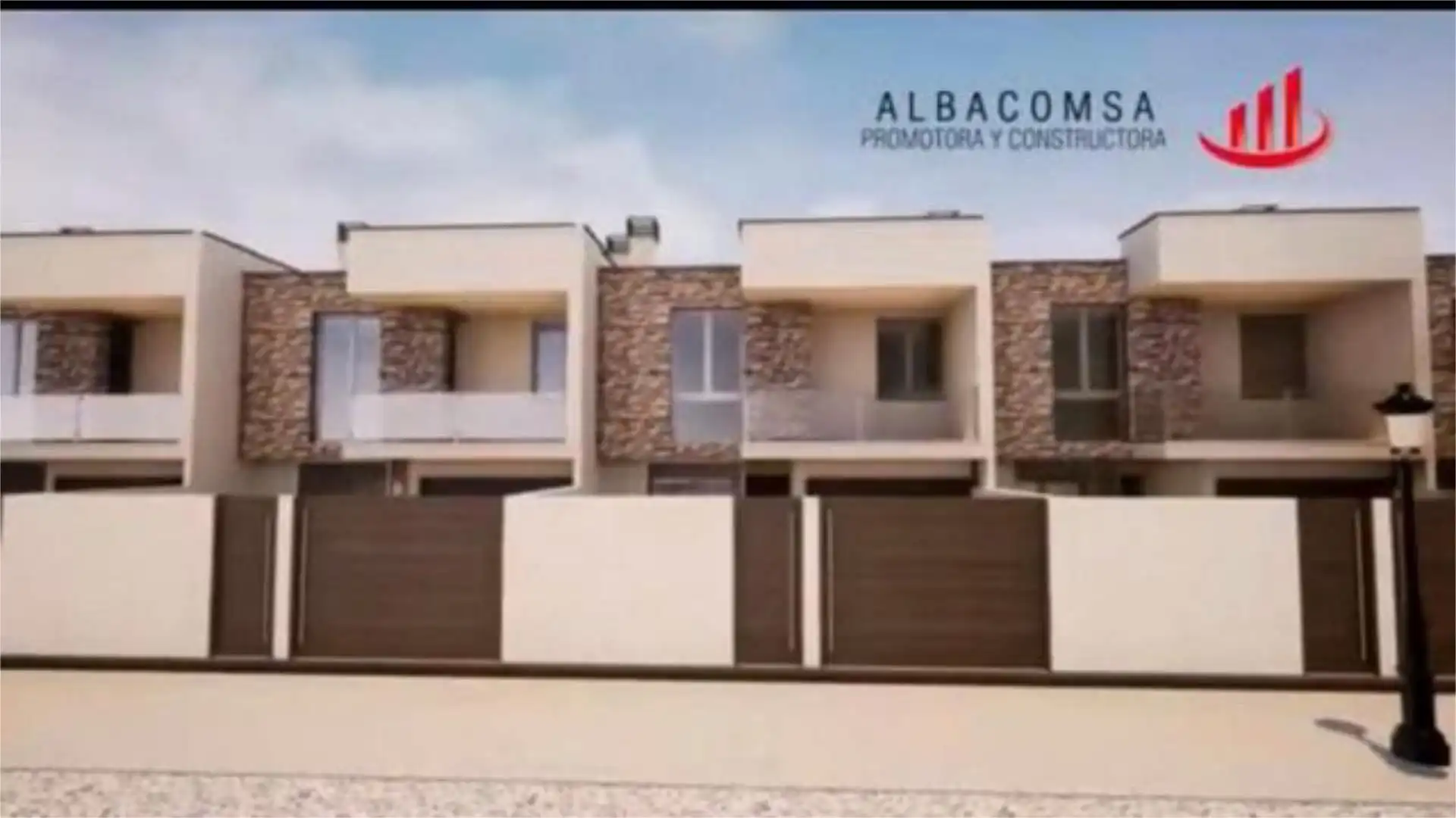 Casa adosada en venta en  Albacete Capital con Calefacción, Jardín privado y Terraza