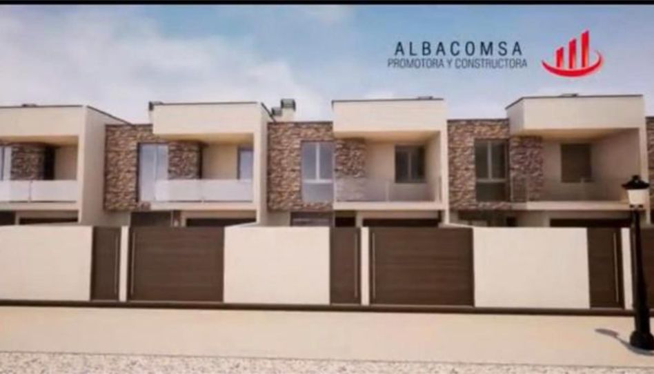 Casa adosada en venta en Pedanías - Extrarradio, Albacete Capital - imagen 1 Foto 1 de Casa adosada en venta en Pedanías - Extrarradio, Albacete Capital