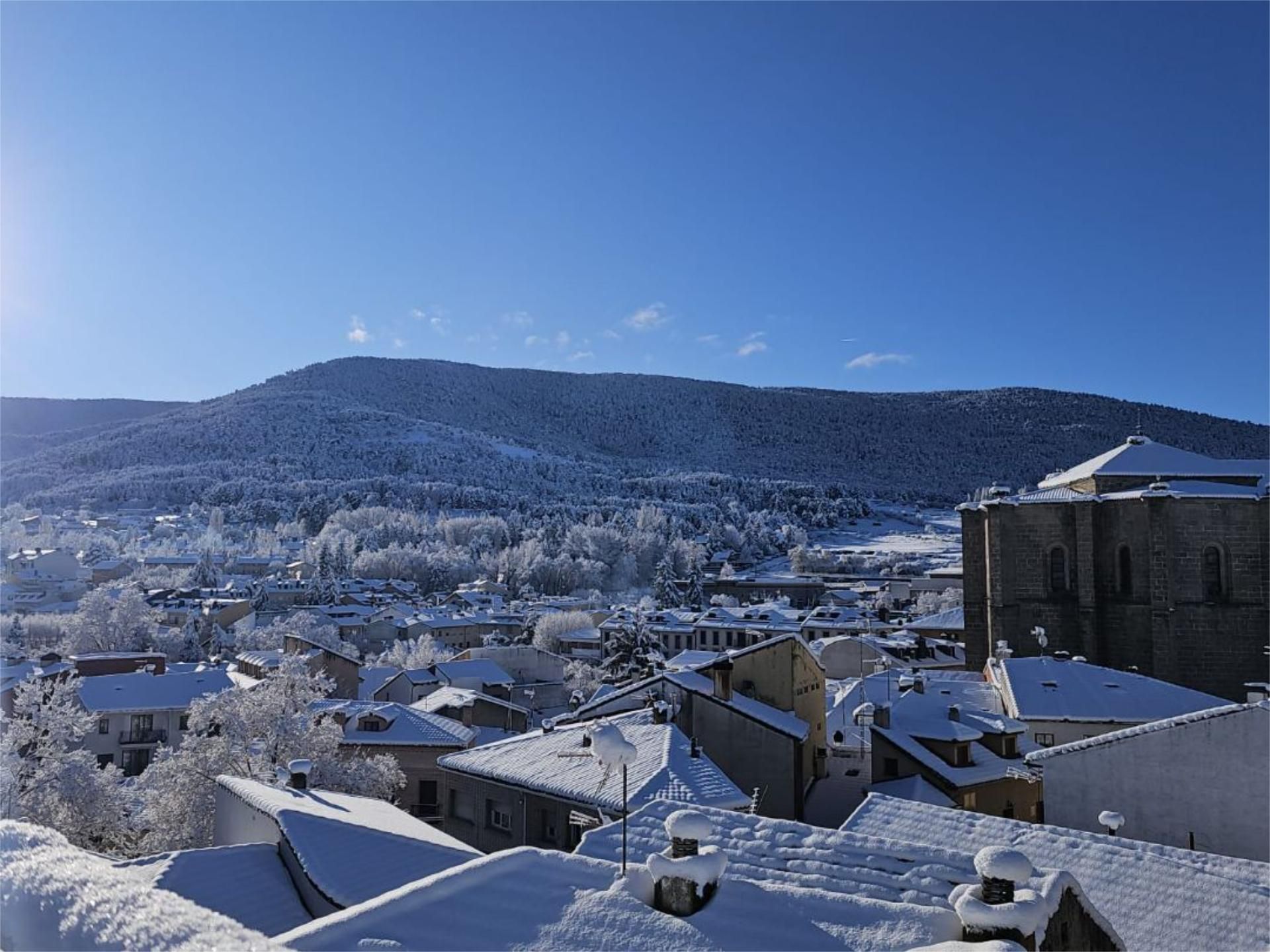 Exterior view of Duplex for sale in El Espinar  with Terrace and Balcony