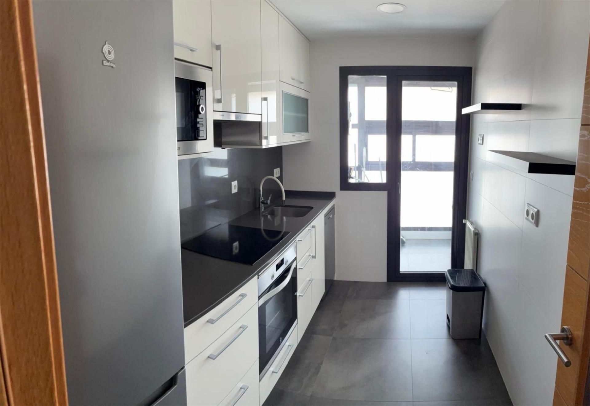 Cuina de Pis de lloguer en  Madrid Capital amb Aire condicionat, Calefacció i Parquet