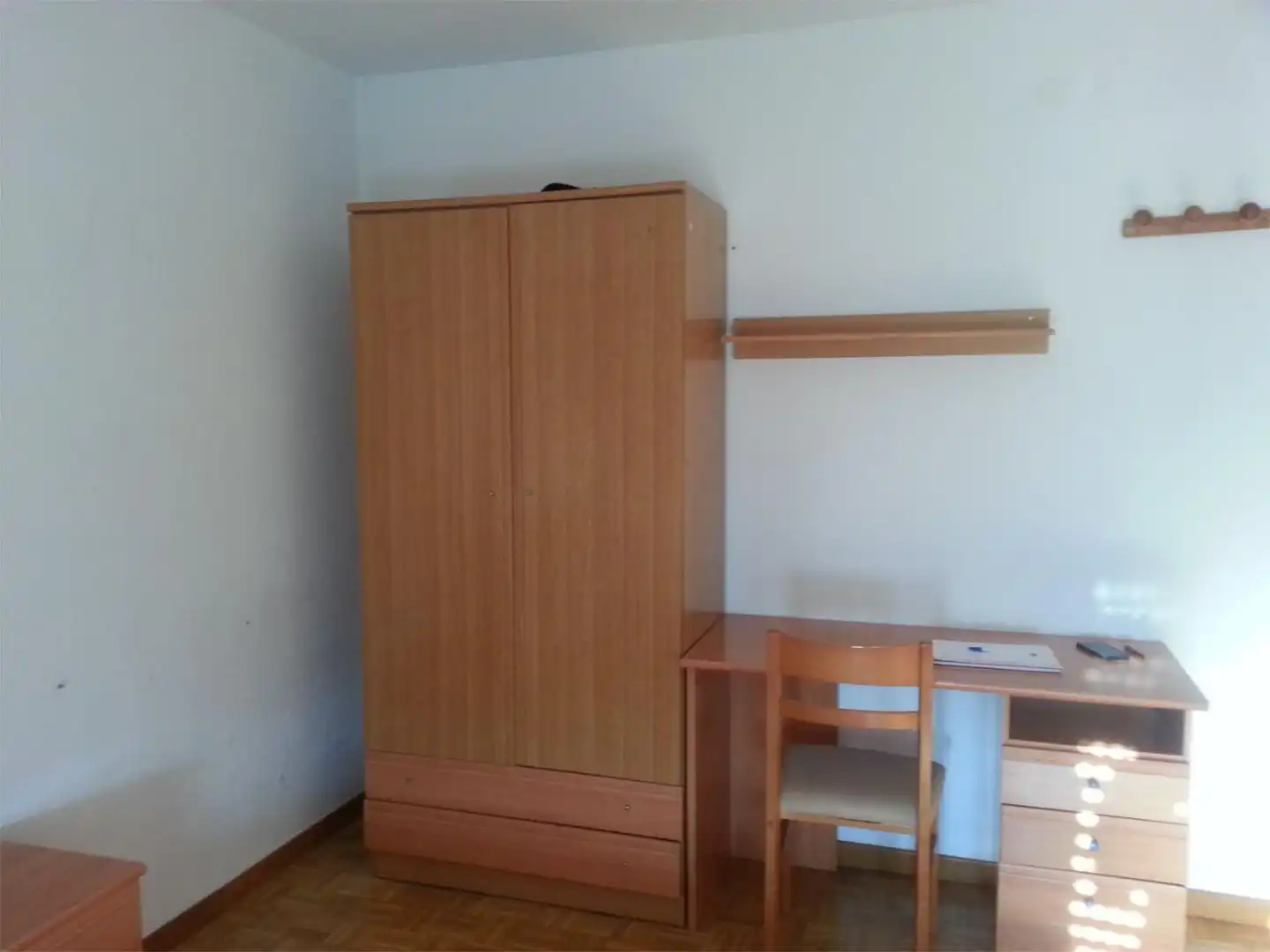 Room in Avenida de Mariano Andrés, 18, Las Ventas Bedroom of Flat for share in León Capital with Heating, Parquet flooring and Furnished