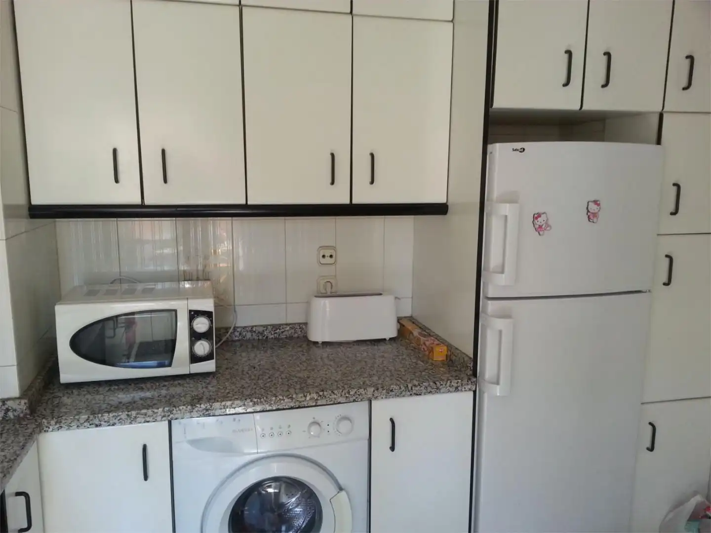 Room in Avenida de Mariano Andrés, 18, Las Ventas Kitchen of Flat for share in León Capital with Heating, Parquet flooring and Furnished