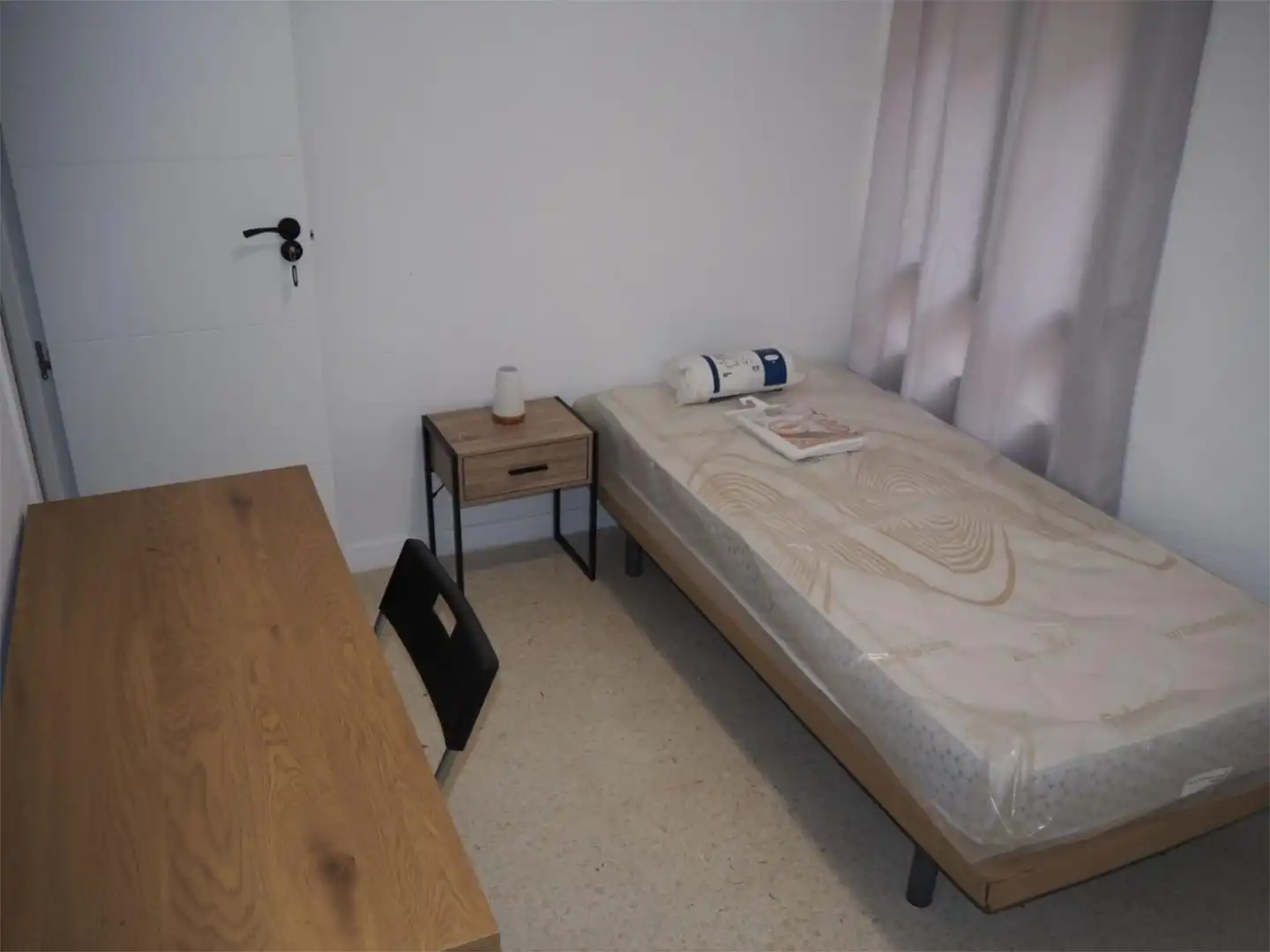 Habitación en Avenida Magdalena Sofia de Barat, 80, Ciudad Aljarafe Habitación en Avenida Magdalena Sofia de Barat, 80, Ciudad Aljarafe