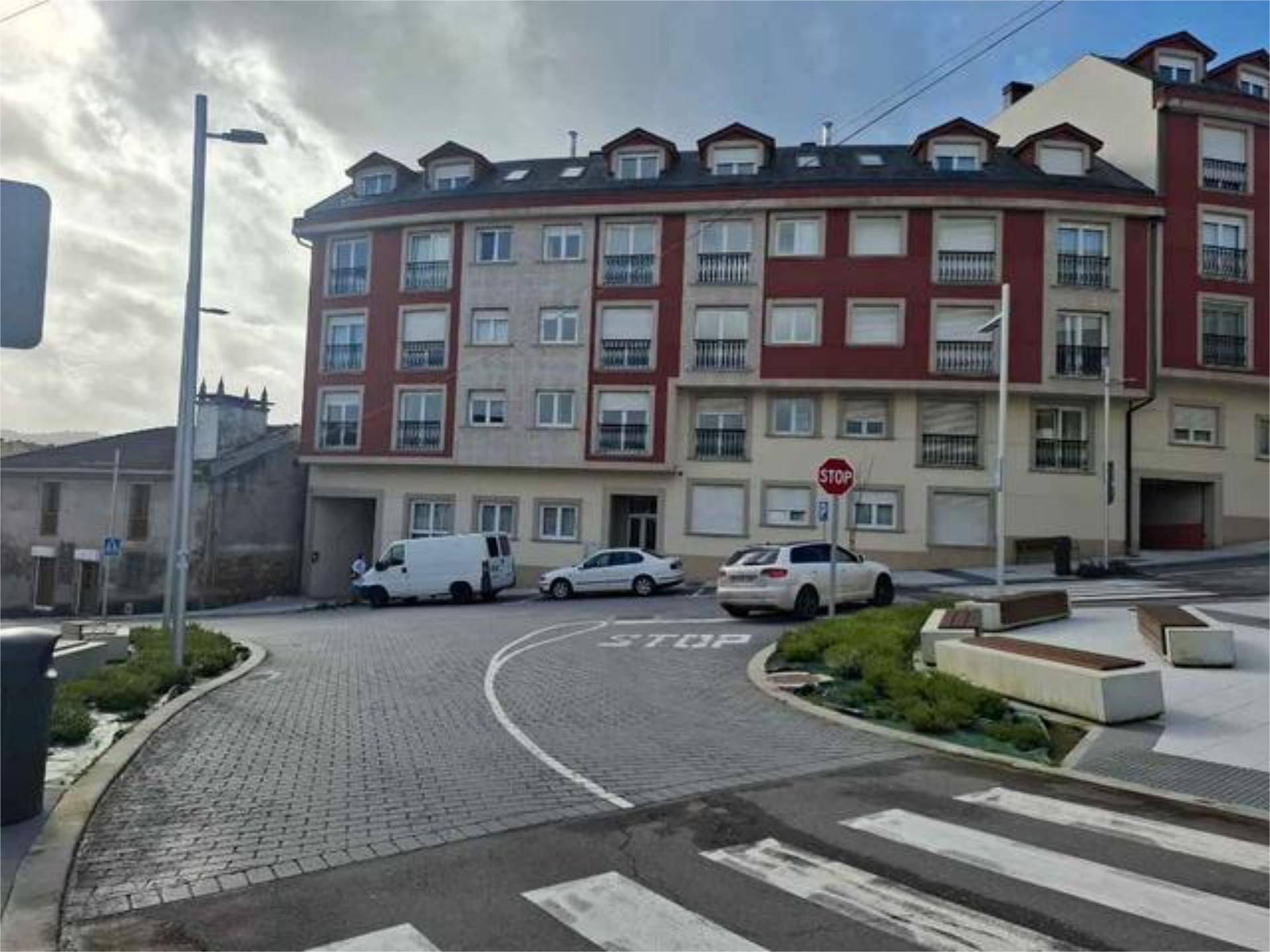 Vista exterior de Pis en venda en Arteixo amb Calefacció, Traster i Moblat