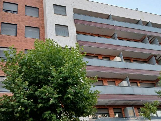 Piso en Alquiler en Calle Antonio Segura Zubizarreta, 4 en Calaverón - Pajaritos