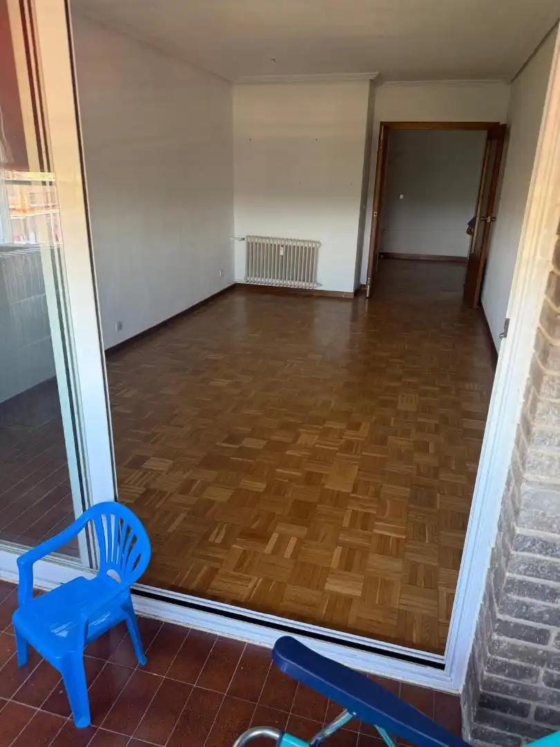 Wohnung zum Verkauf in Calle del Camino de los Vinateros, 53, Media Legua Wohnung zum Verkauf in Madrid mit Heizung, Parkett und Abstellraum