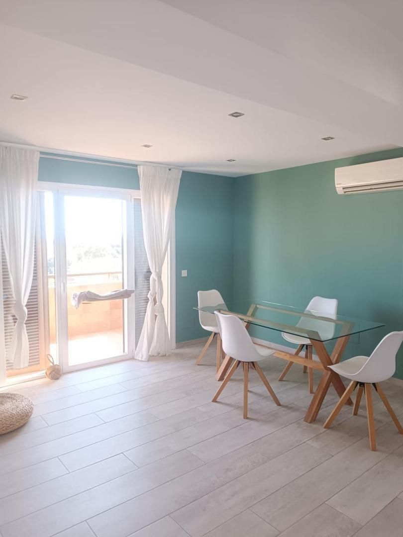 Dining room of Flat to share in  Palma de Mallorca  with Air Conditioner, Furnished and Balcony