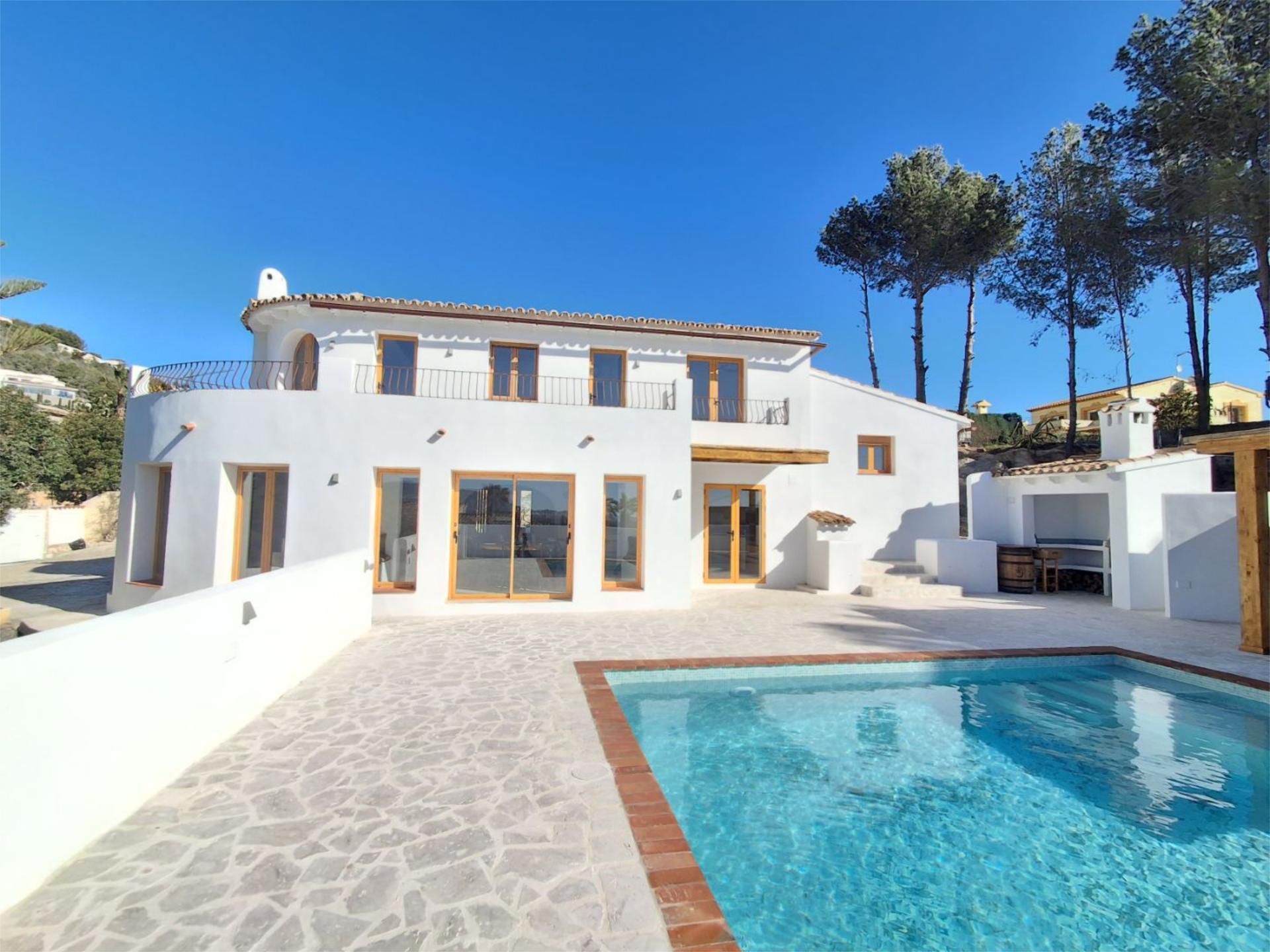 Vista exterior de Casa o chalet en venta en Calpe / Calp con Aire acondicionado, Terraza y Piscina