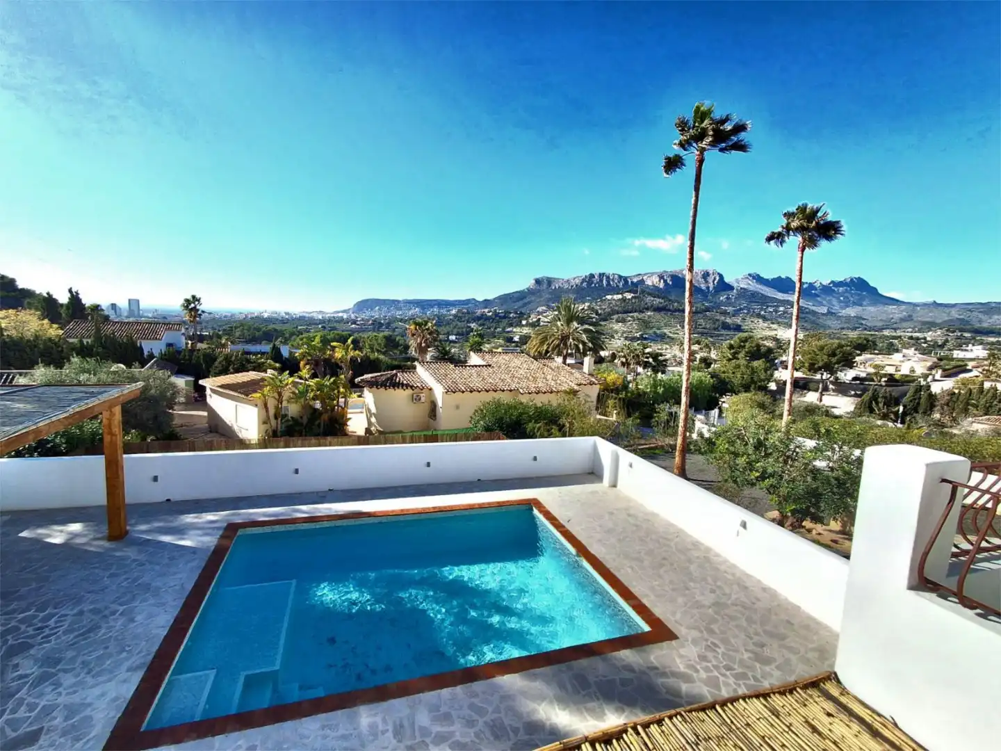 Vista exterior de Piso en venta en Calpe / Calp con Aire acondicionado, Terraza y Piscina