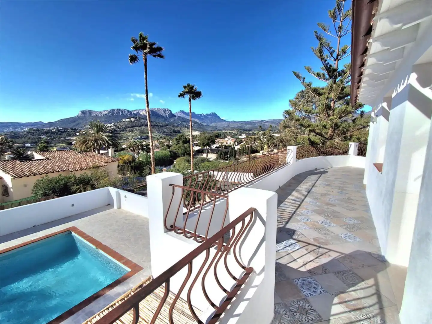 Vista exterior de Piso en venta en Calpe / Calp con Aire acondicionado, Terraza y Piscina