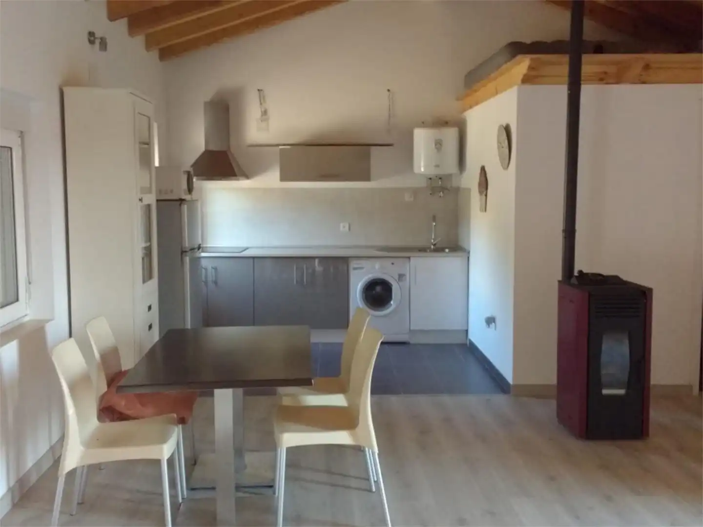 Küche von Wohnung zum Verkauf in Herrera de Pisuerga mit Heizung, Privatgarten und Parkett