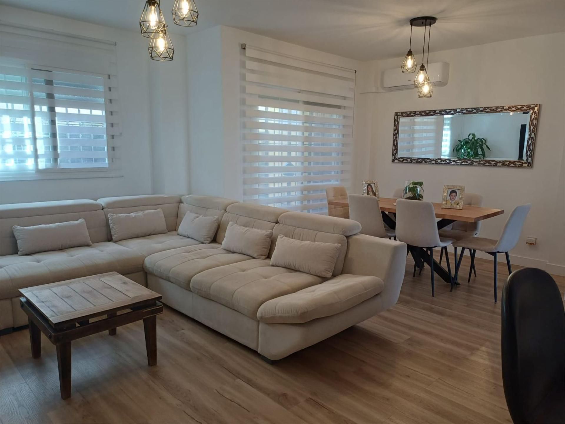 Living room of House or chalet for sale in Alhaurín de la Torre  with Air Conditioner, Terrace and Storage room