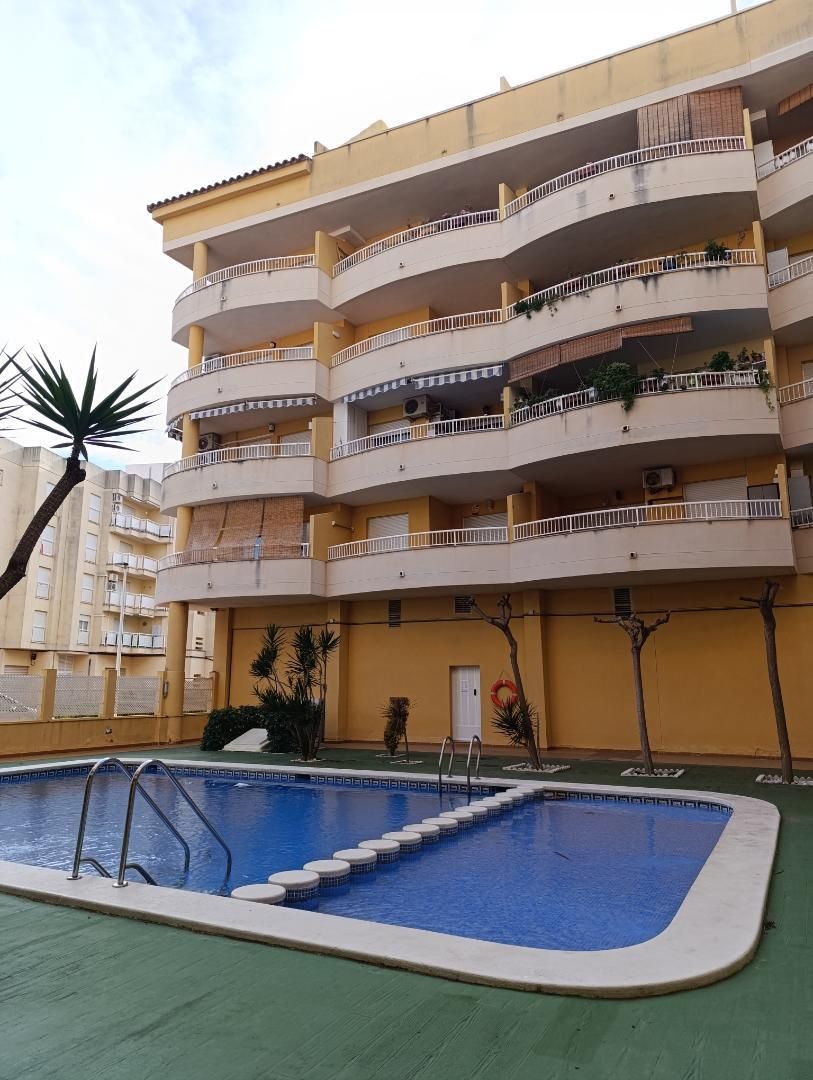 Vista exterior de Piso en venta en Oropesa del Mar / Orpesa con Aire acondicionado, Jardín privado y Terraza