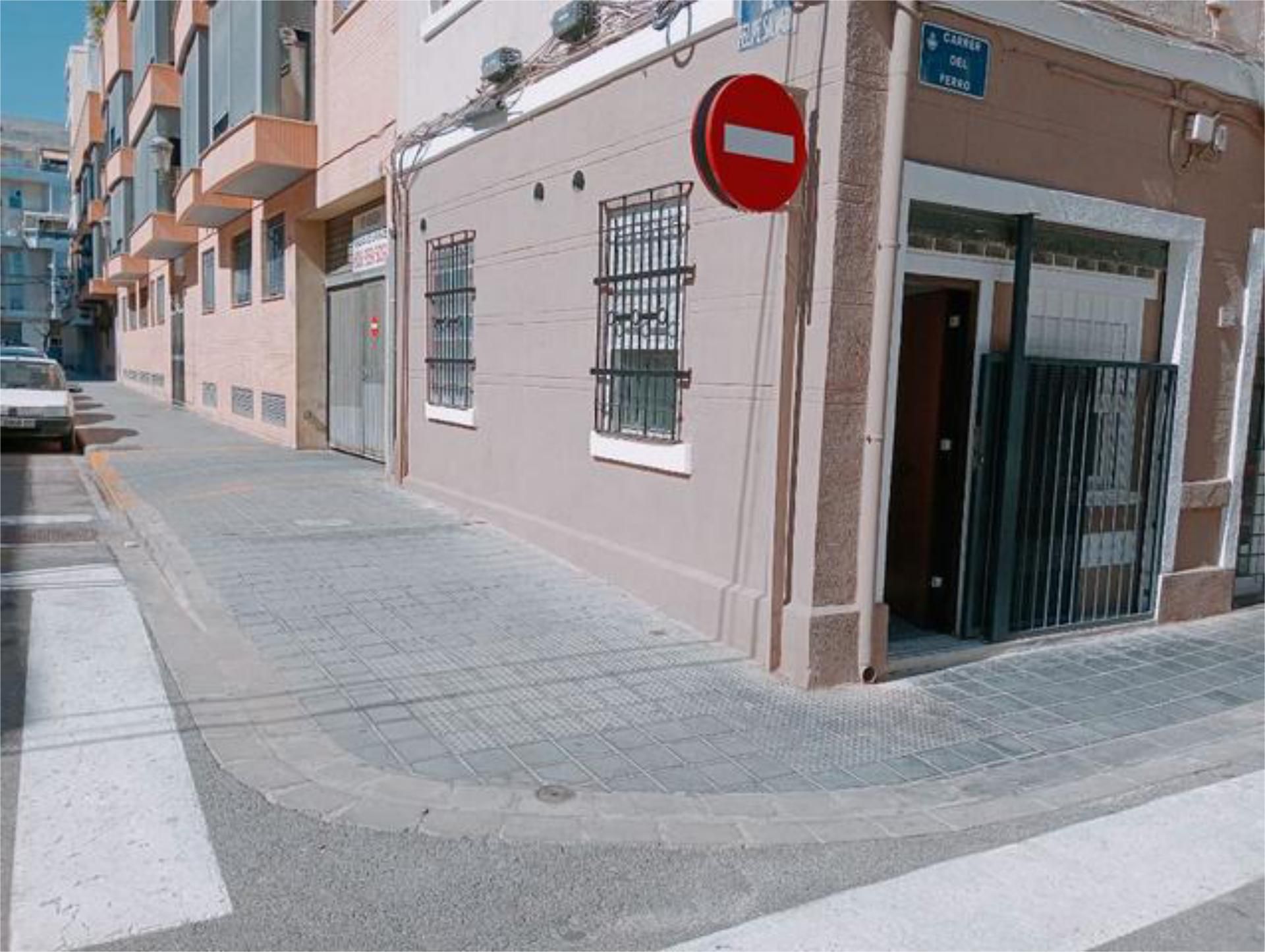 Vista exterior de Estudi en venda en  Valencia Capital