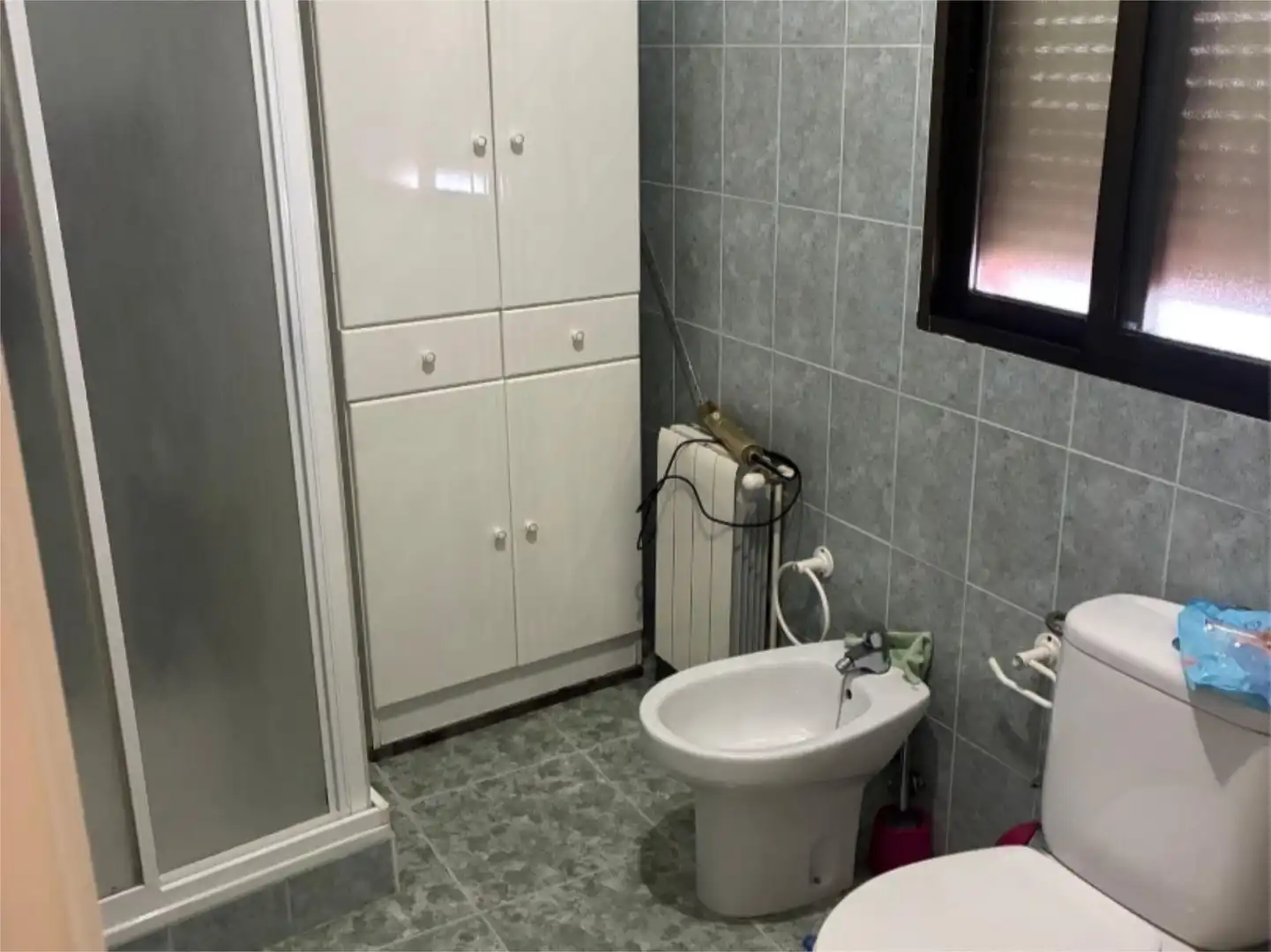 Flat for sale in Calle Carril Bajo, 23, Setenil de las Bodegas Bathroom of Flat for sale in Setenil de las Bodegas with Air Conditioner, Heating and Private garden