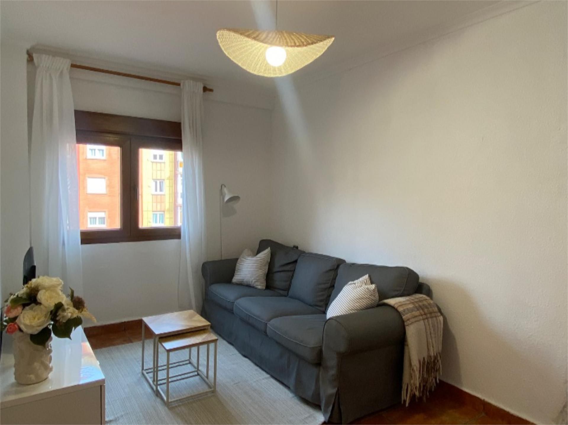 Living room of Flat to rent in Avilés  with Heating and Furnished