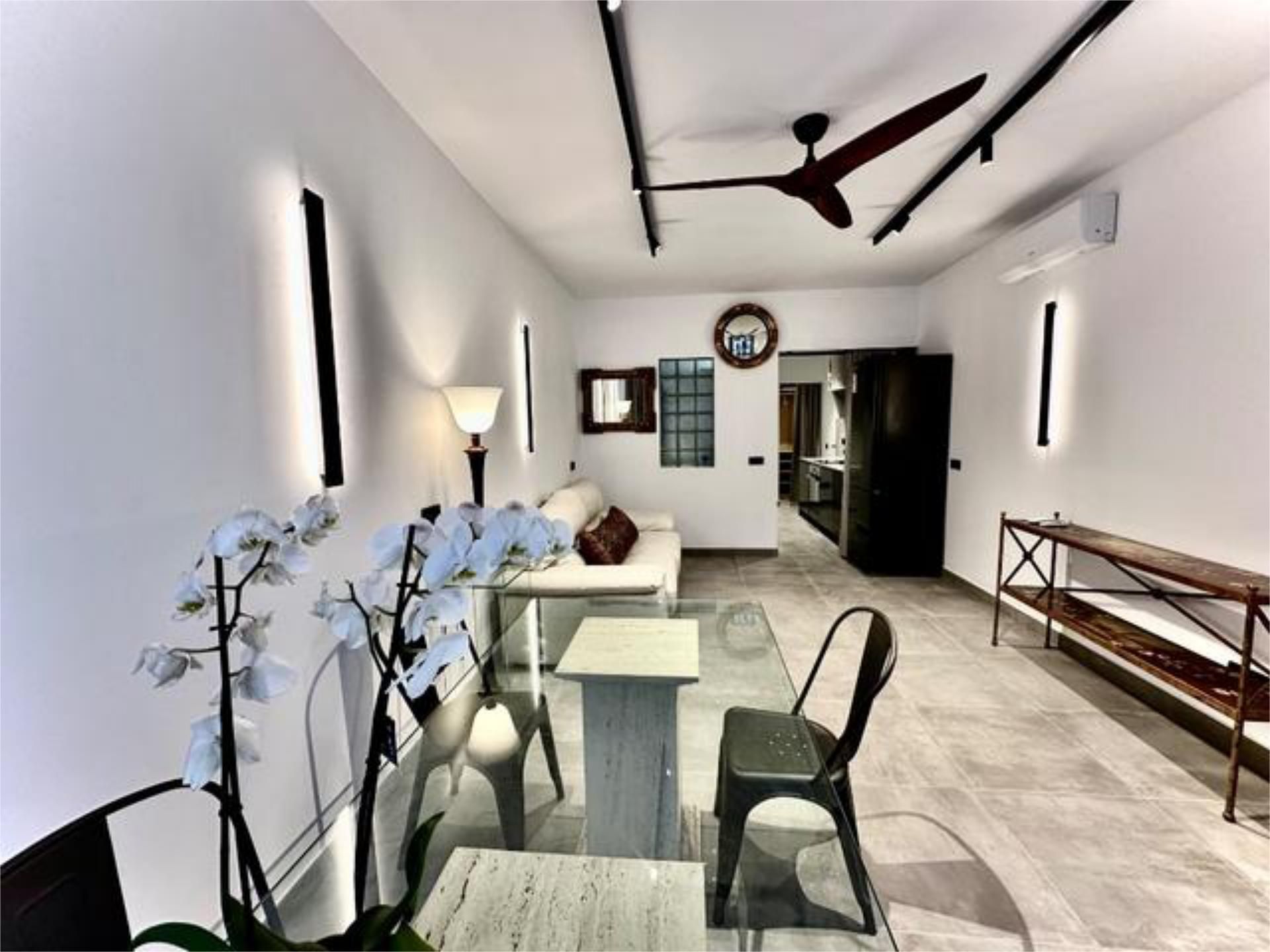 Sala de estar de Local de alquiler en  Palma de Mallorca con Aire acondicionado