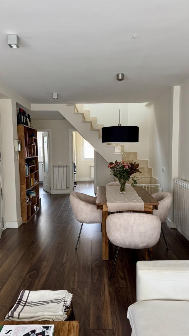 Menjador de Àtic de lloguer en  Madrid Capital amb Aire condicionat