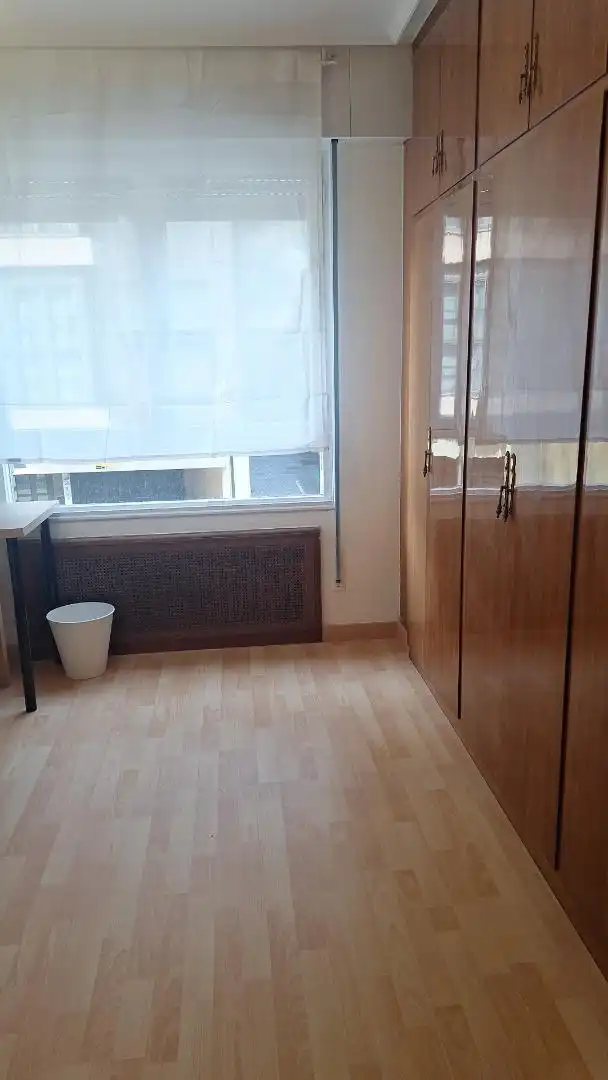 Zimmer in Calle Cipriano Pedrosa, 1, Sama Schlafzimmer von Wohnung zur untervermieten in Langreo mit Parkett, Terrasse und Abstellraum