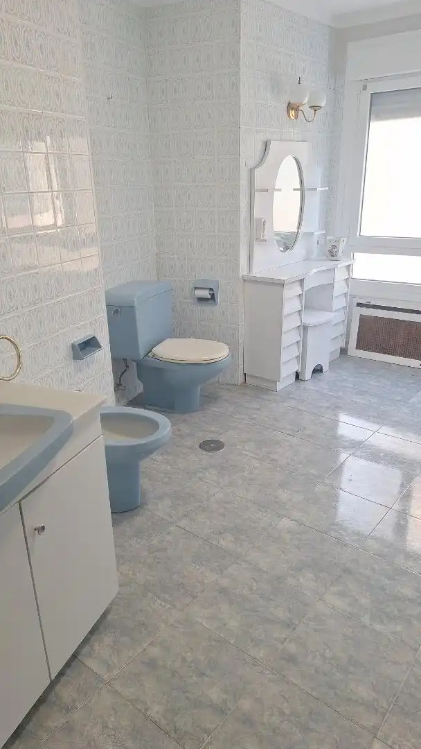 Zimmer in Calle Cipriano Pedrosa, 1, Sama Badezimmer von Wohnung zur untervermieten in Langreo mit Parkett, Terrasse und Abstellraum