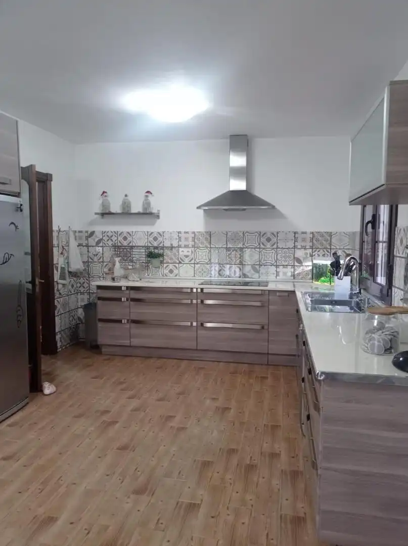 Casa o xalet en venda a Calle Diputado Antonio Fernández Bolaños, 17, Casabermeja Cuina de Casa o xalet en venda en Casabermeja amb Terrassa i Piscina