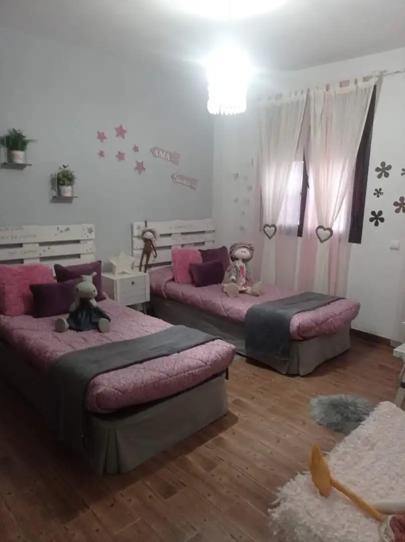 Casa o xalet en venda a Calle Diputado Antonio Fernández Bolaños, 17, Casabermeja Dormitori de Casa o xalet en venda en Casabermeja amb Terrassa i Piscina