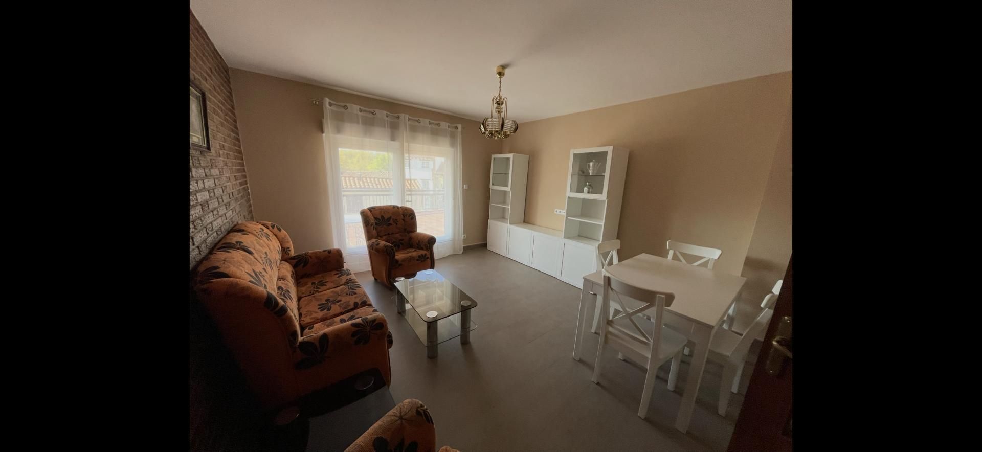 Dormitori de Pis de lloguer en Rascafría amb Calefacció, Parquet i Terrassa