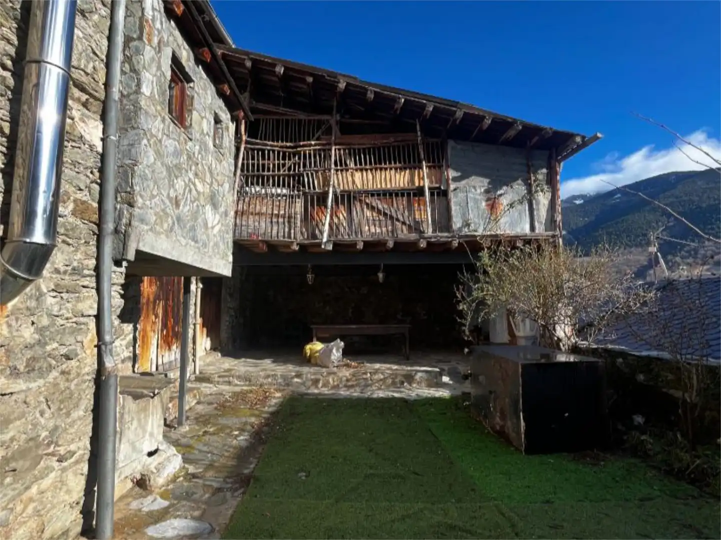 Vista exterior de Piso en venta en Queralbs con Balcón