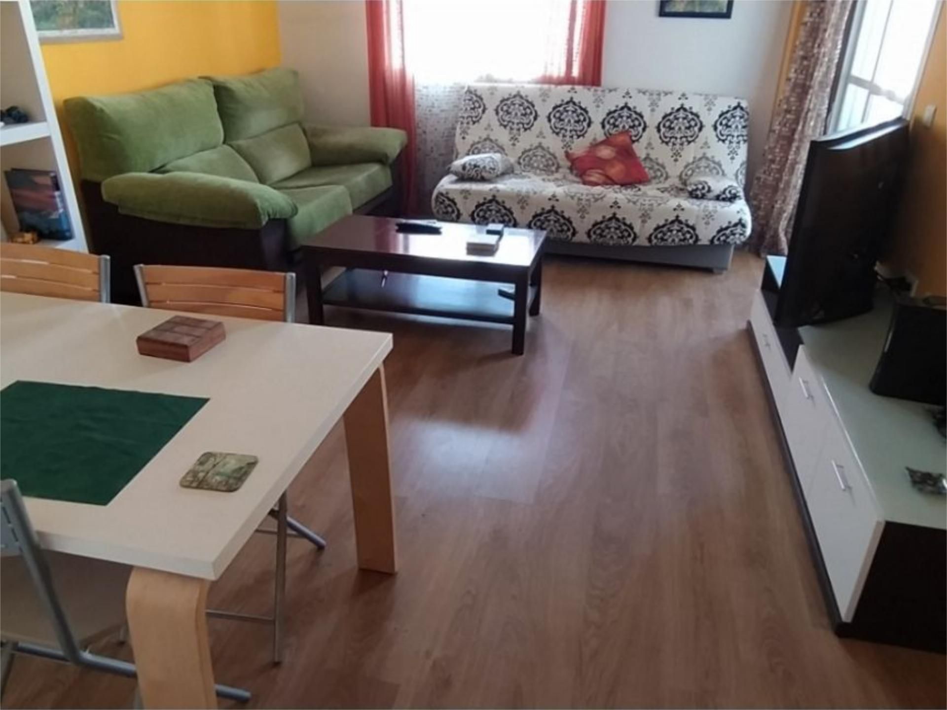 Sala d'estar de Pis de lloguer en  Sevilla Capital amb Aire condicionat, Calefacció i Parquet