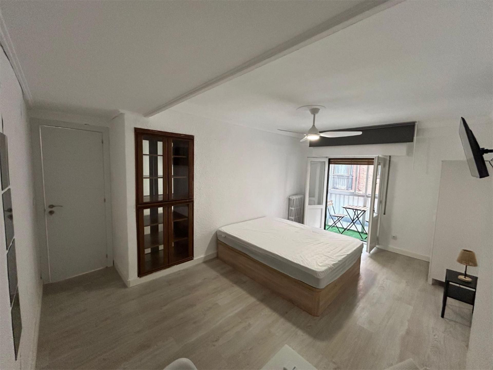 Planta baixa per a compartir a Calle de San Antonio María Claret, 43, Universidad San Francisco Dormitori de Planta baixa per a compartir en Zaragoza Capital amb Calefacció, Jardí privat i Parquet