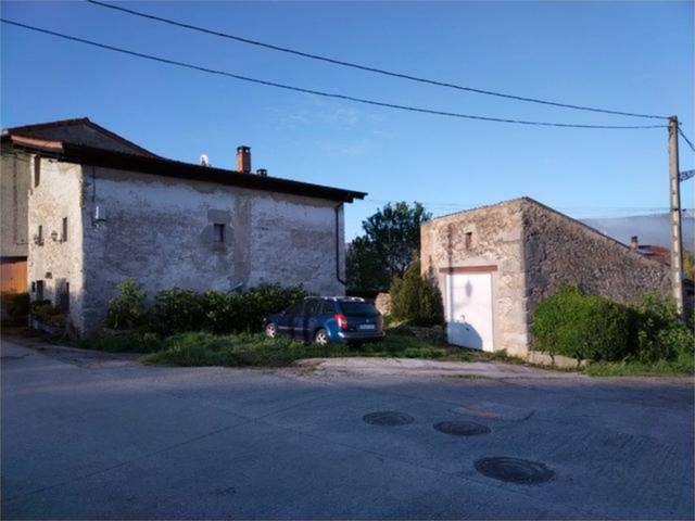 Casa adosada en Venta en Berberana