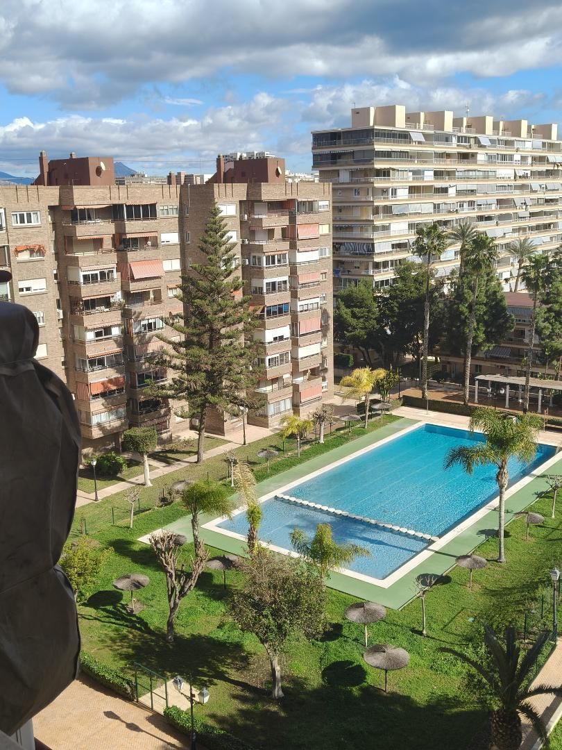 Piscina de Pis en venda en Alicante / Alacant amb Aire condicionat i Piscina
