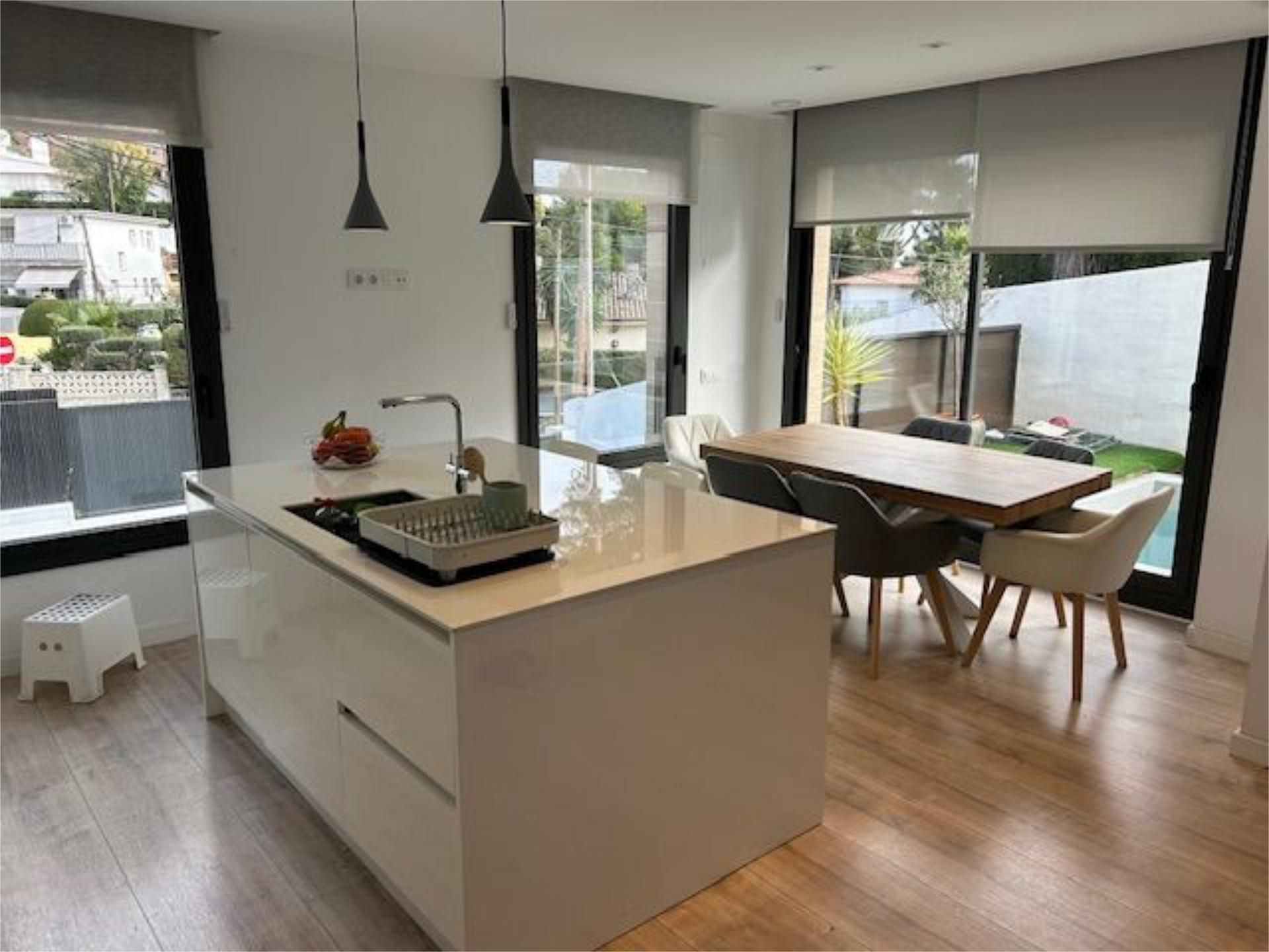 Kitchen of Flat for sale in  Barcelona Capital  with Air Conditioner, Heating and Private garden